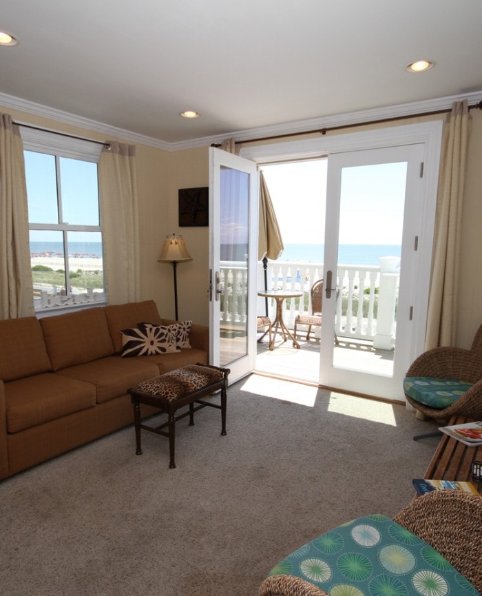 931 Beach Guest House